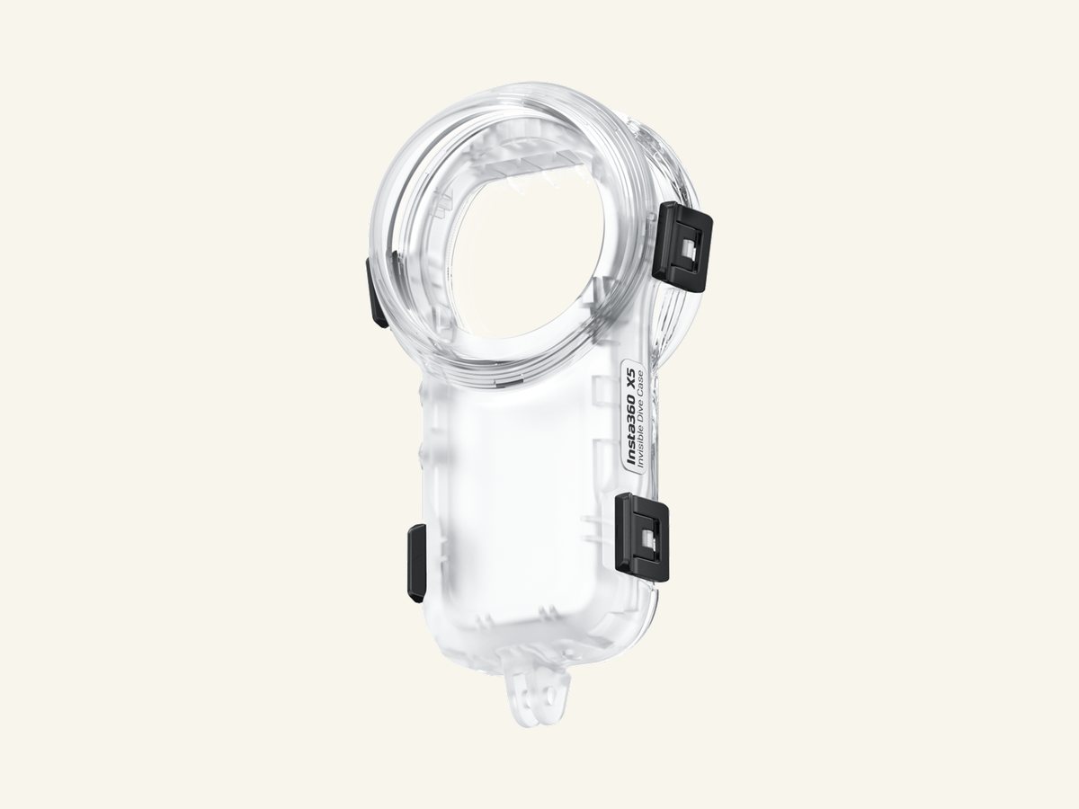 Insta360 X5 dive case + stick, product photo